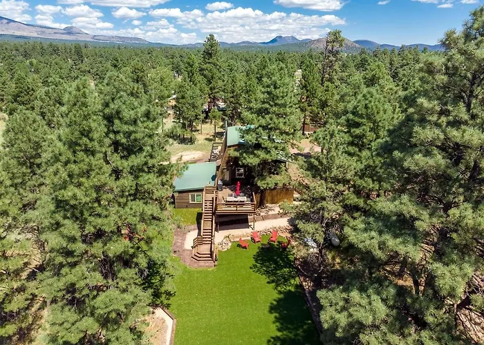 Large And Unique With A Private Hot Tub And Fire Pit With View Of Mt. Eldon Holiday home